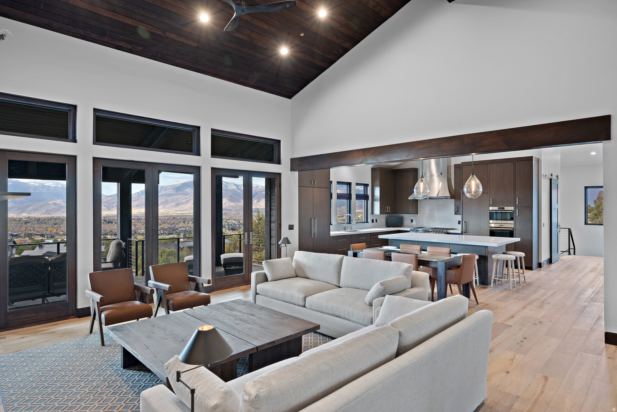 RED LEDGES - Residential