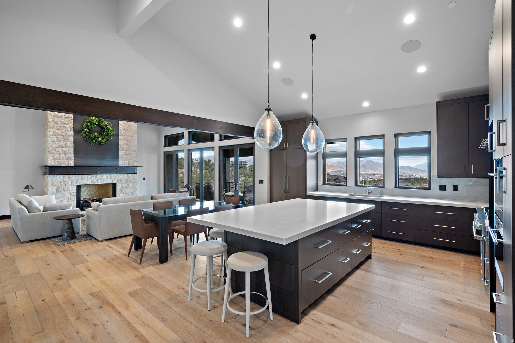 RED LEDGES - Residential