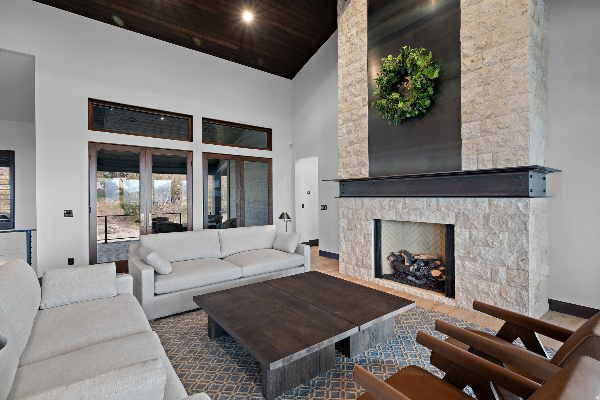 RED LEDGES - Residential