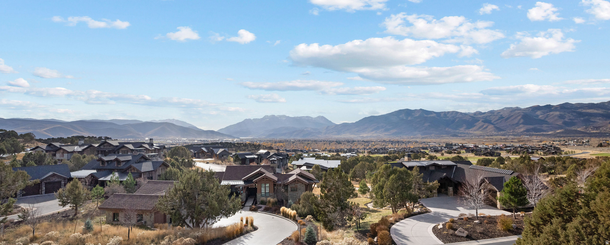 RED LEDGES - Residential