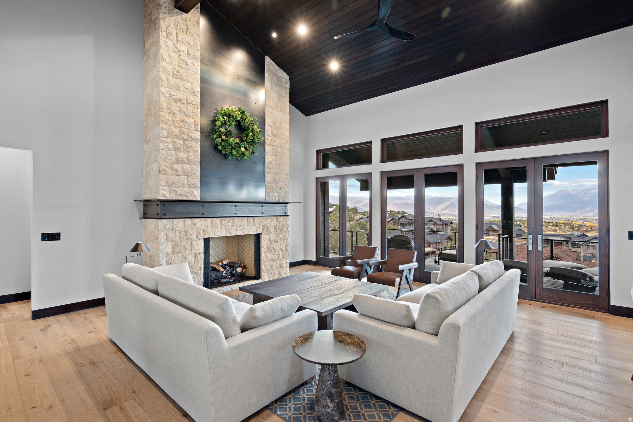 RED LEDGES - Residential