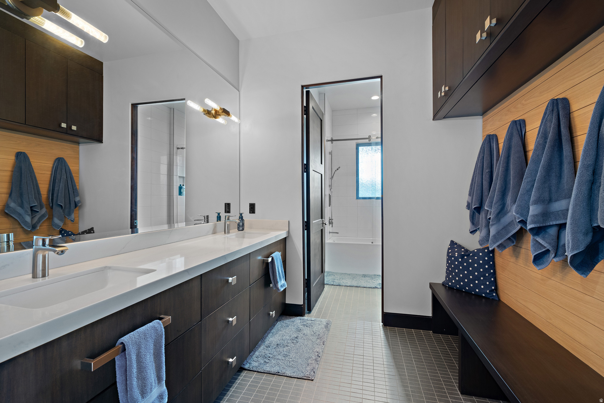 RED LEDGES - Residential