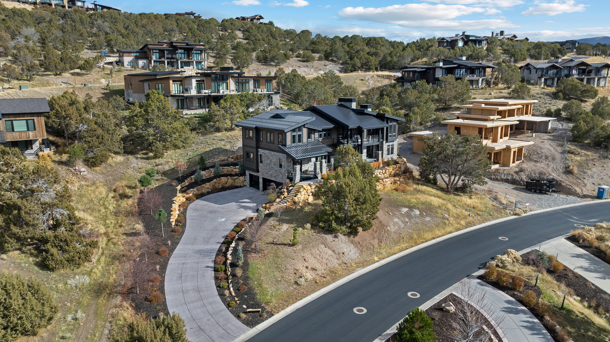 RED LEDGES - Residential