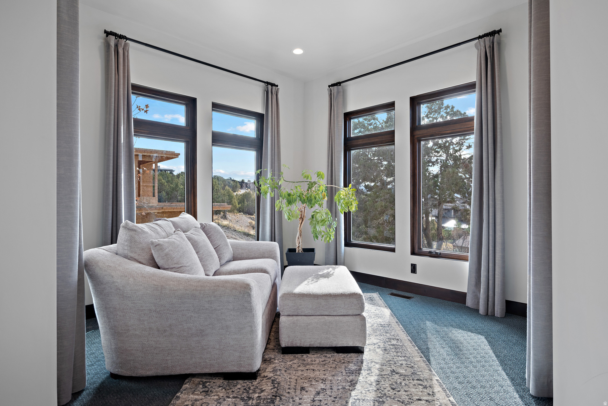 RED LEDGES - Residential