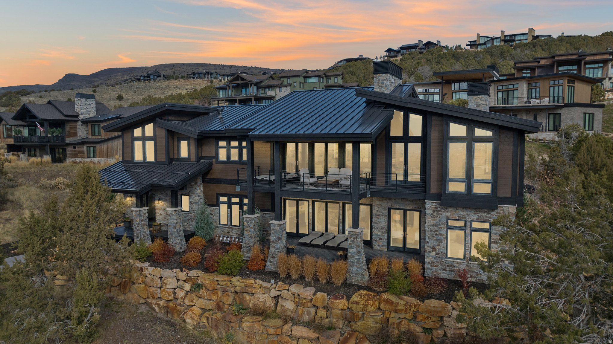 RED LEDGES - Residential