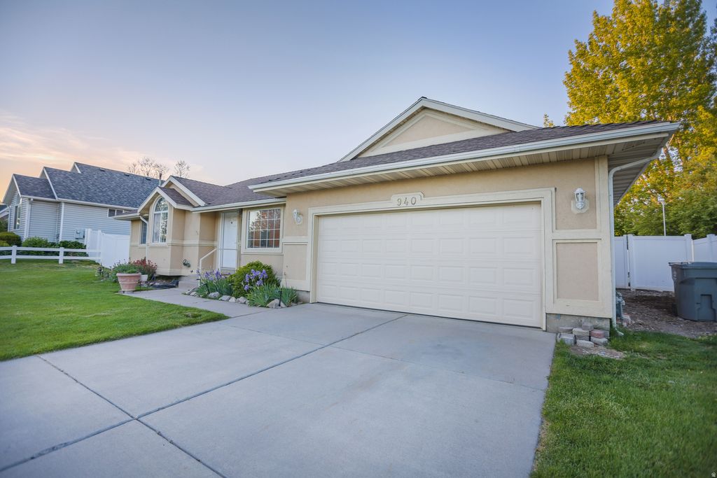 Photo of 940 W 550 N, Pleasant Grove, UT 84062 (MLS # 2156005)