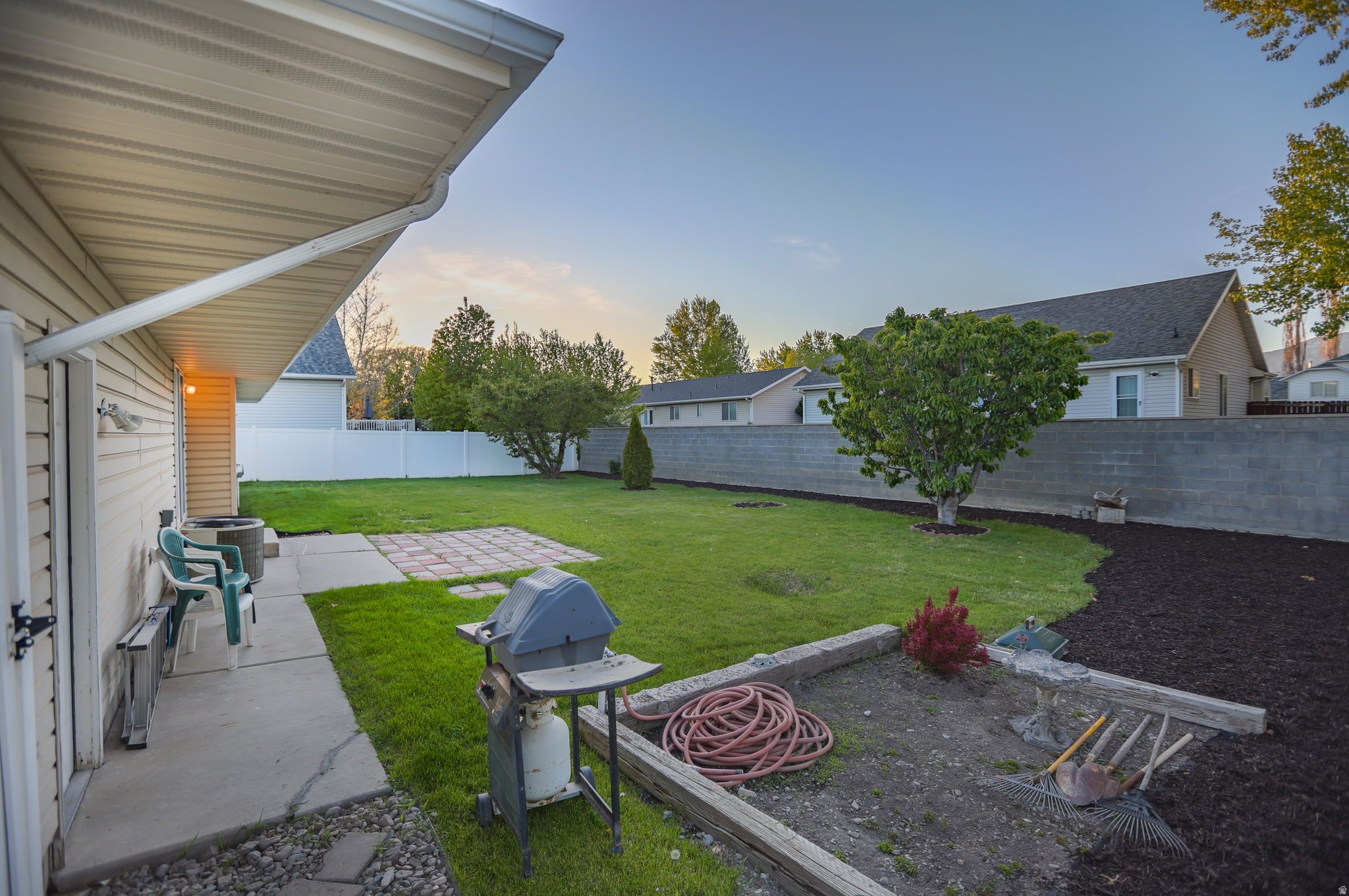 JAMES ESTATES - Residential