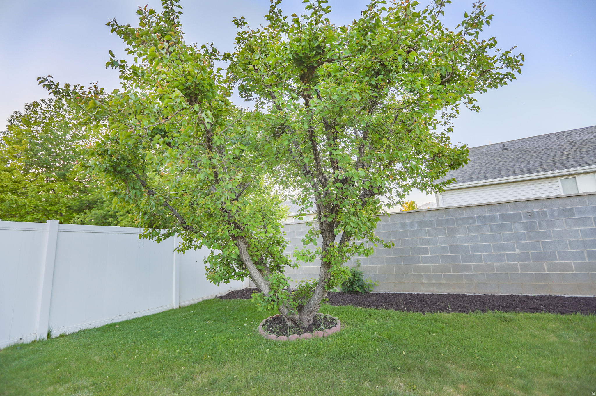 JAMES ESTATES - Residential