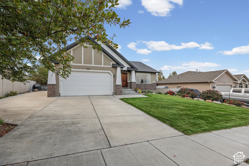 Photo of 380 W HILLSIDE DR, Saratoga Springs, UT 84045 (MLS # 2191090)