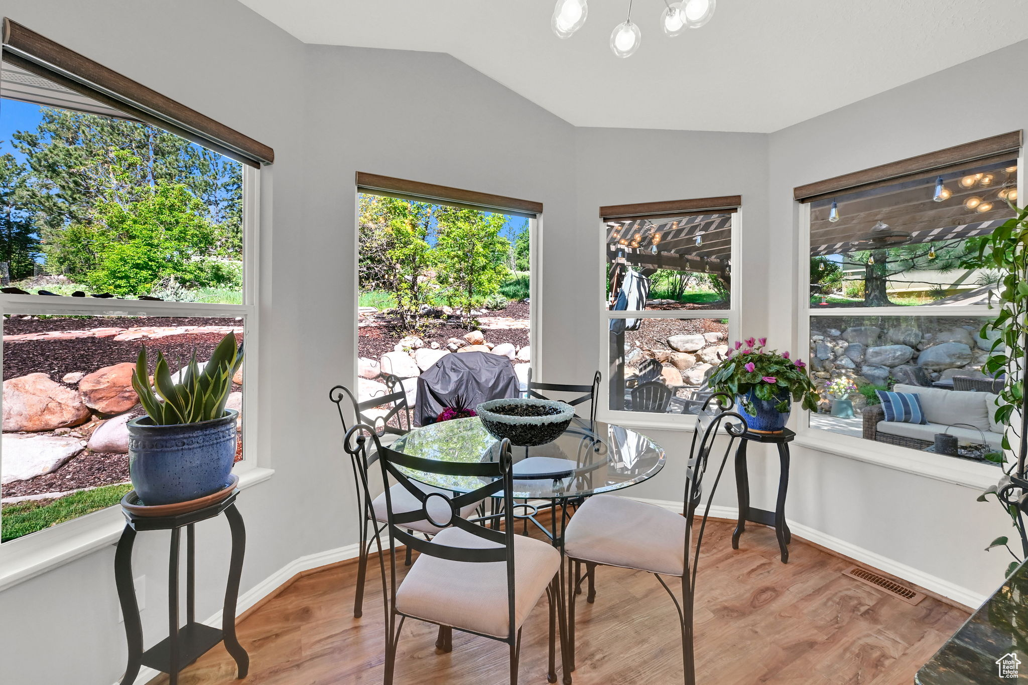 3937 N Patio Springs Dr, Eden, Utah image 16