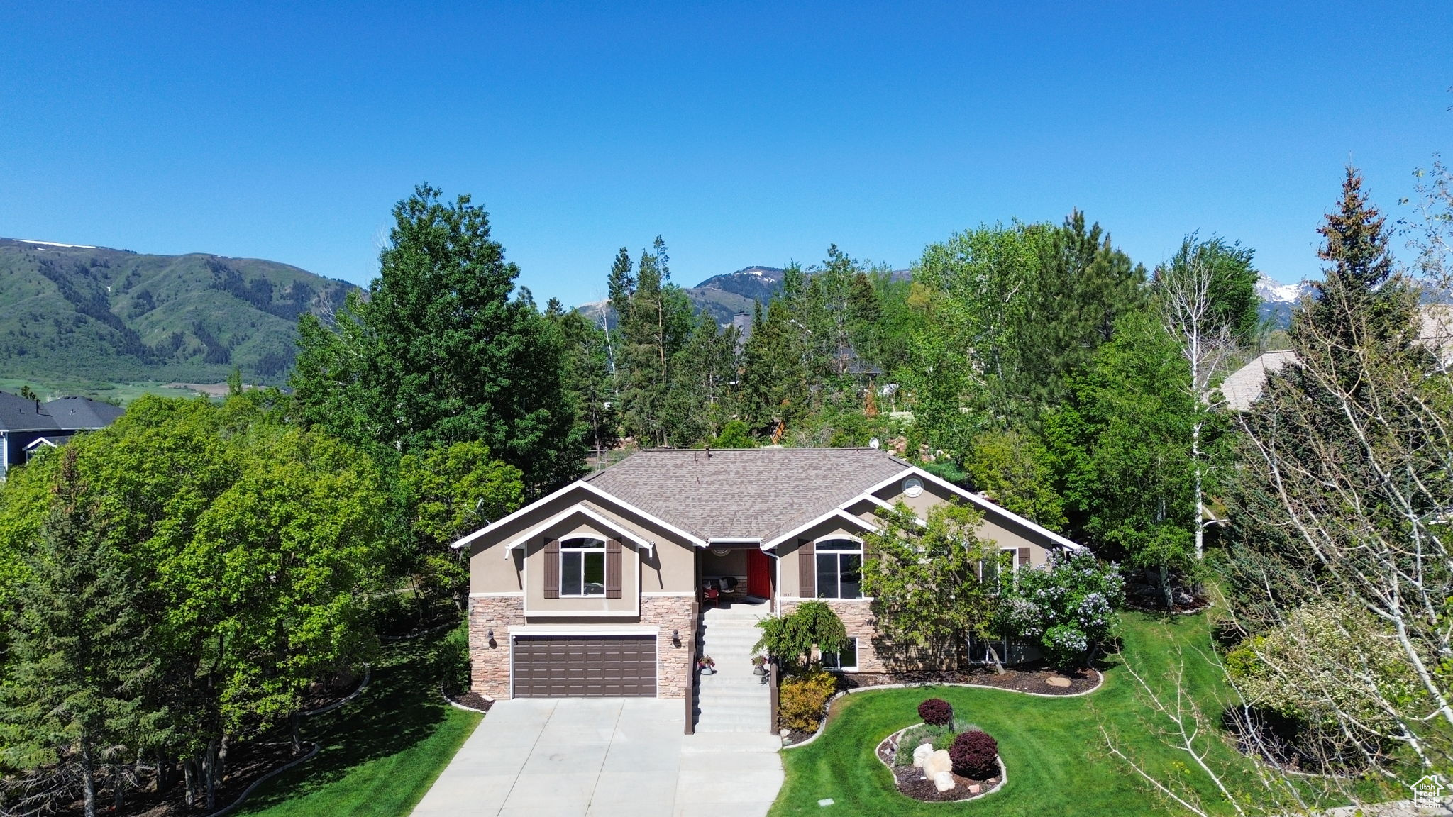 3937 N Patio Springs Dr, Eden, Utah image 2