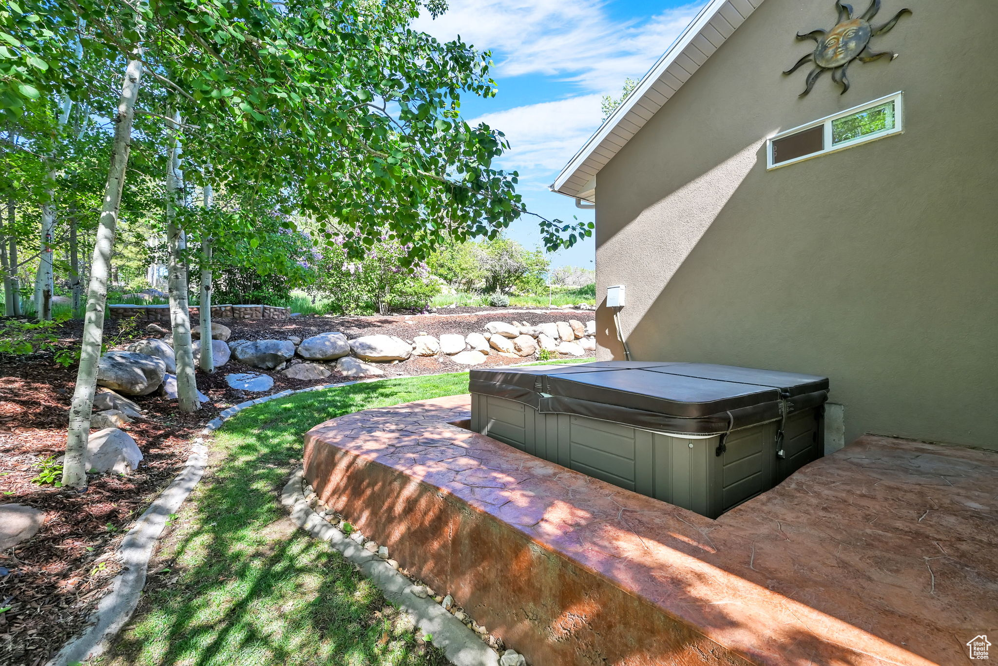 3937 N Patio Springs Dr, Eden, Utah image 6