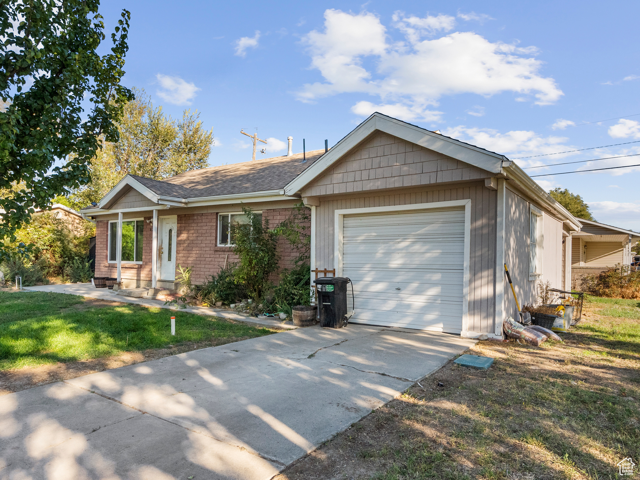 HILLSDALE - Residential