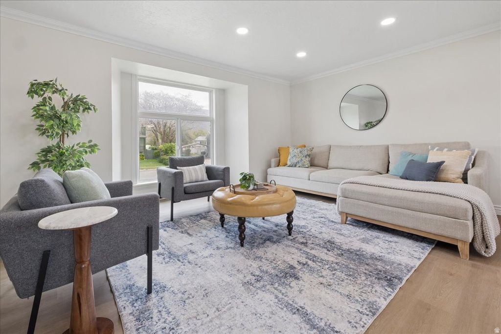 Photo of 556 KIMBALL DR, Layton, UT 84041 (MLS # 2152694)