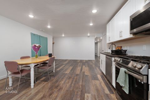 Tiny photo for 2477 N PAINTBRUSH DR W, Saratoga Springs, UT 84045 (MLS # 2144631)