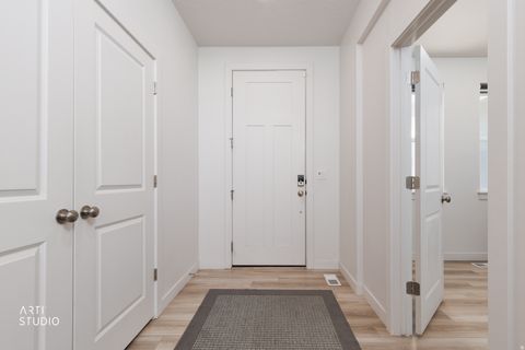 Tiny photo for 2477 N PAINTBRUSH DR W, Saratoga Springs, UT 84045 (MLS # 2144631)