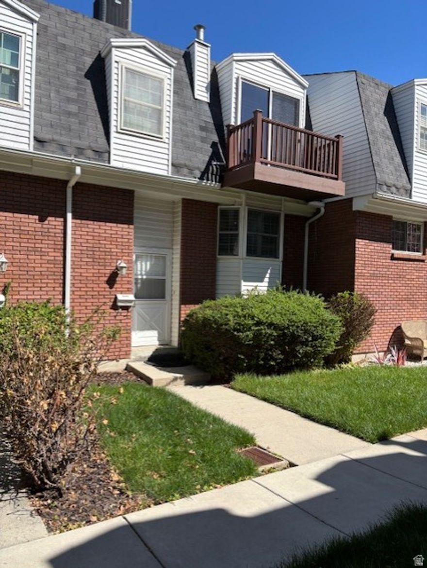 Beautiful Townhome in the center of Sandy! Spacious kitchen with bay window, updated bathrooms, totally awesome closet doors, a floor to ceiling rock fireplace in the Living Room, Plantation shutters thru out and a walk out balcony with Trex construction. Wonderful and affordable HOA with amenities including a Community Pool, picnic areas, Sports Court all ready for your enjoyment! Conveniently located near dining, shopping, transit, 20 minutes to downtown or the SLC Airport. Plus it's an easy drive to the canyon entrances. Listings like this don't last long - come and see it today!!