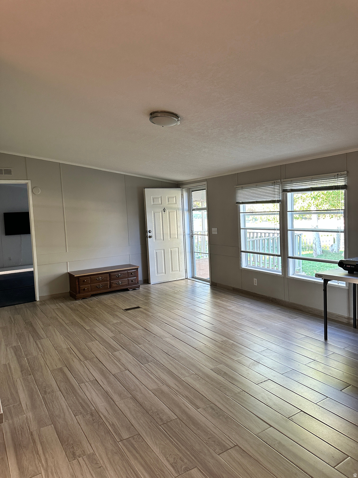 ESQUIRE ESTATES - Residential