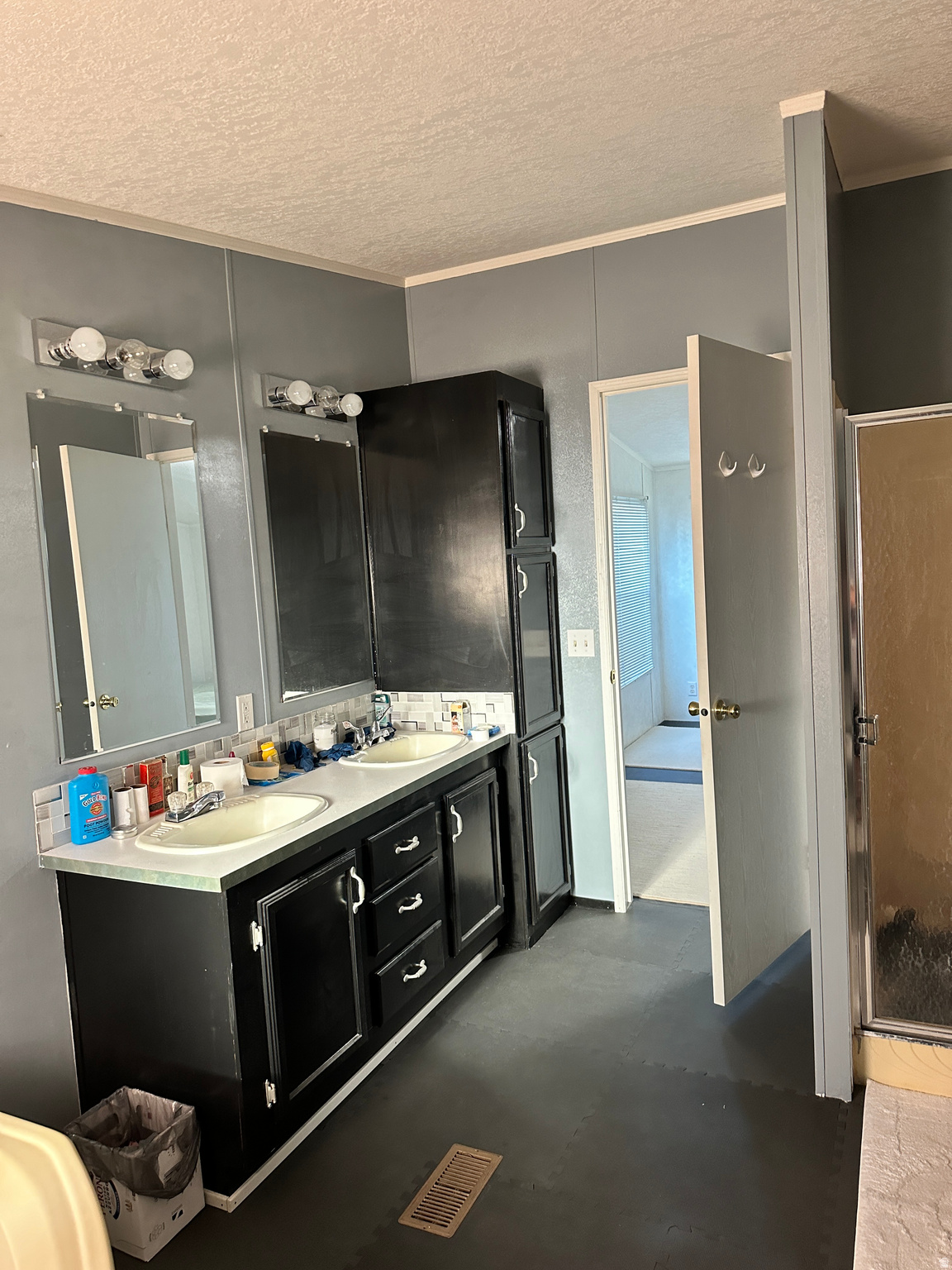 ESQUIRE ESTATES - Residential