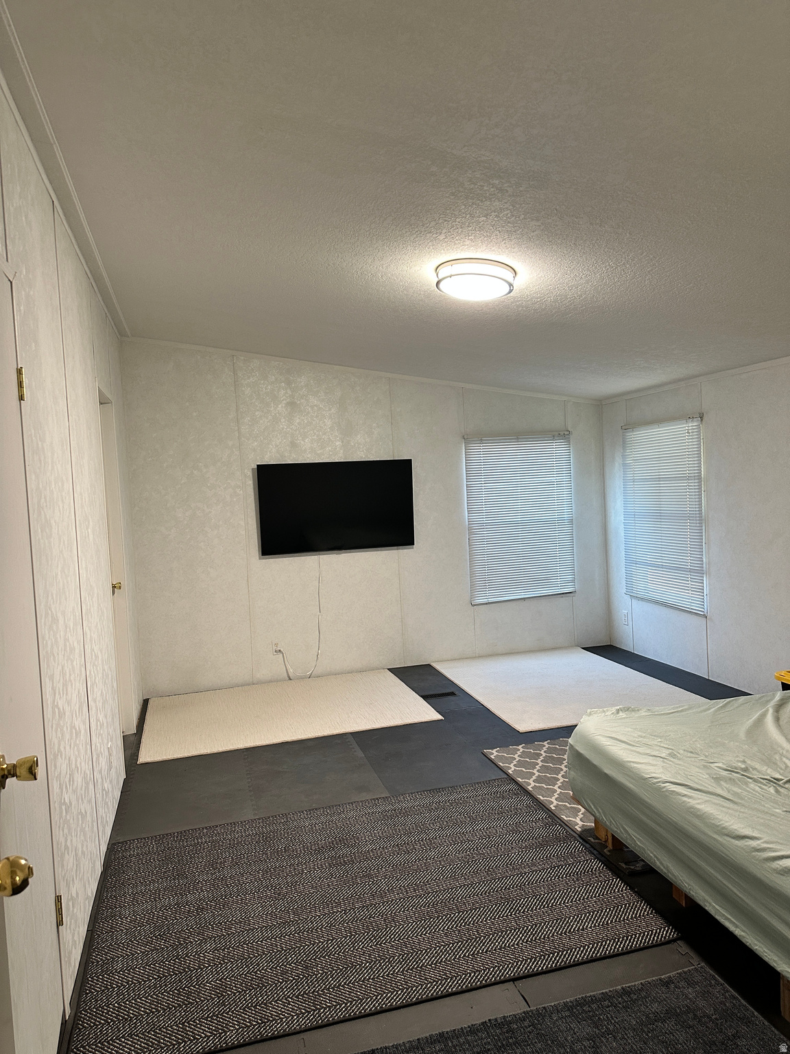 ESQUIRE ESTATES - Residential