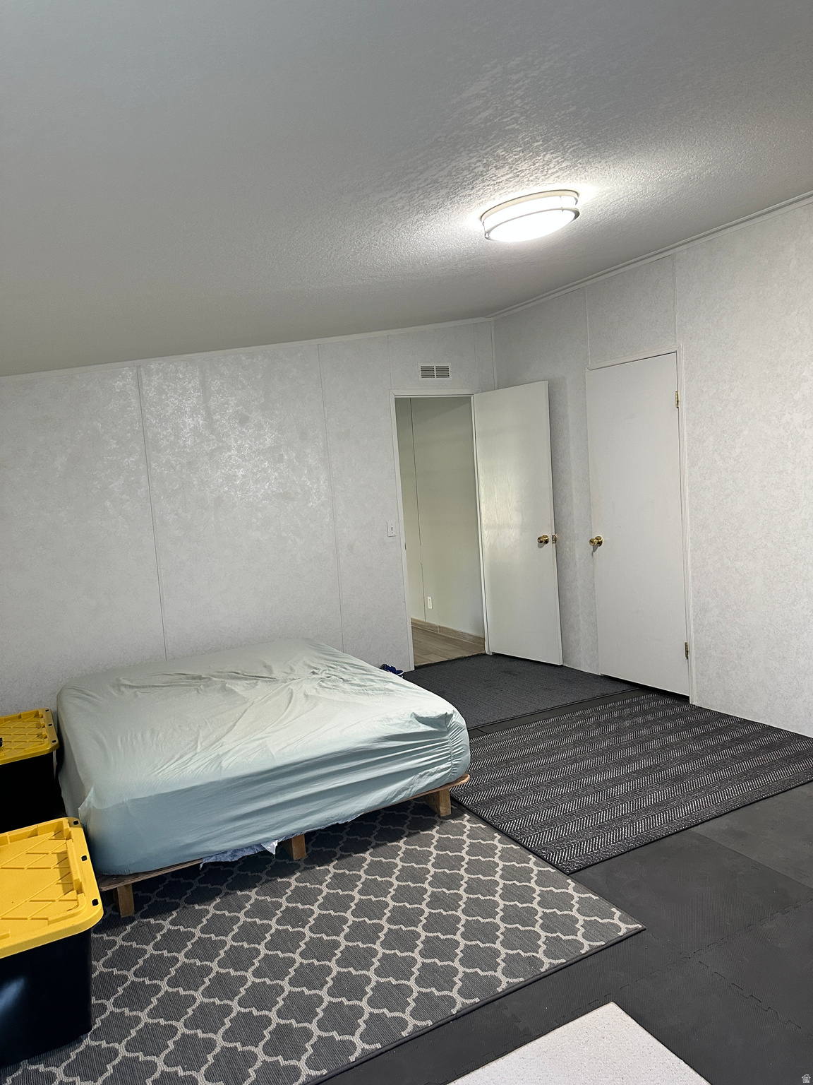 ESQUIRE ESTATES - Residential