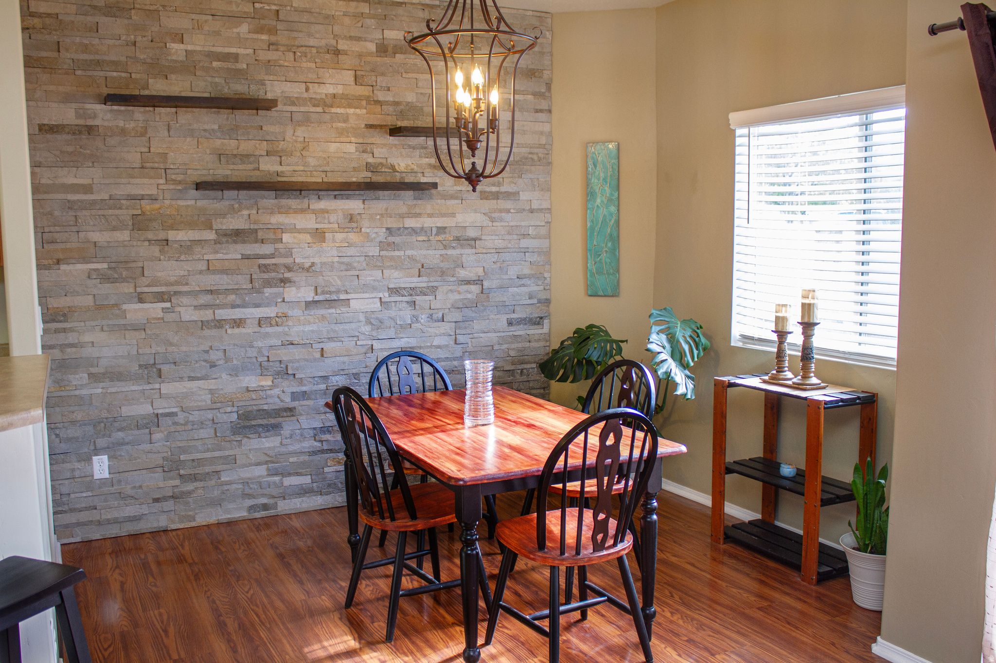 IVY SPRINGS CONDOMINIUMS PHASE 3 - Residential