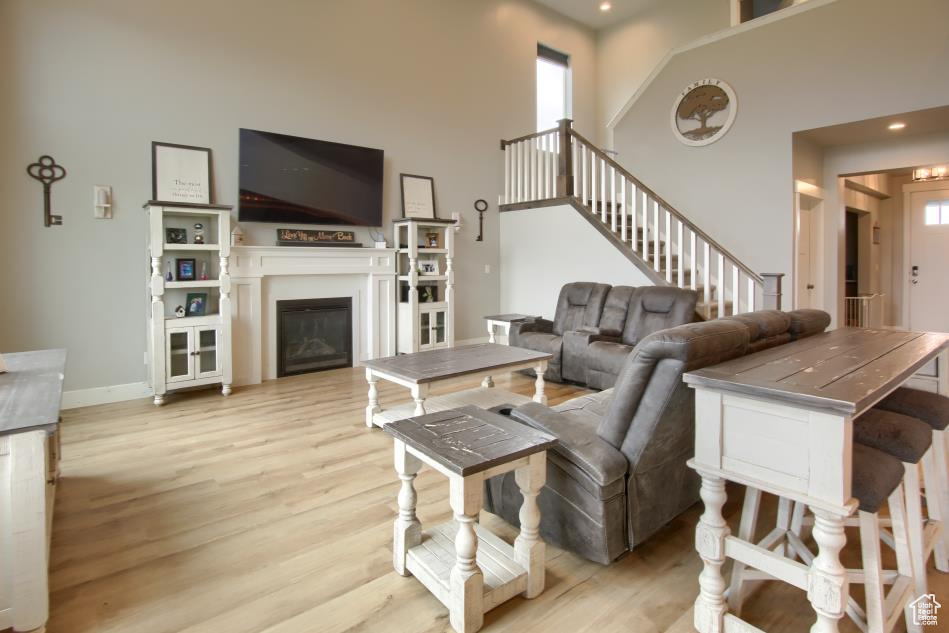 SUNSET EQUESTRIAN - Residential