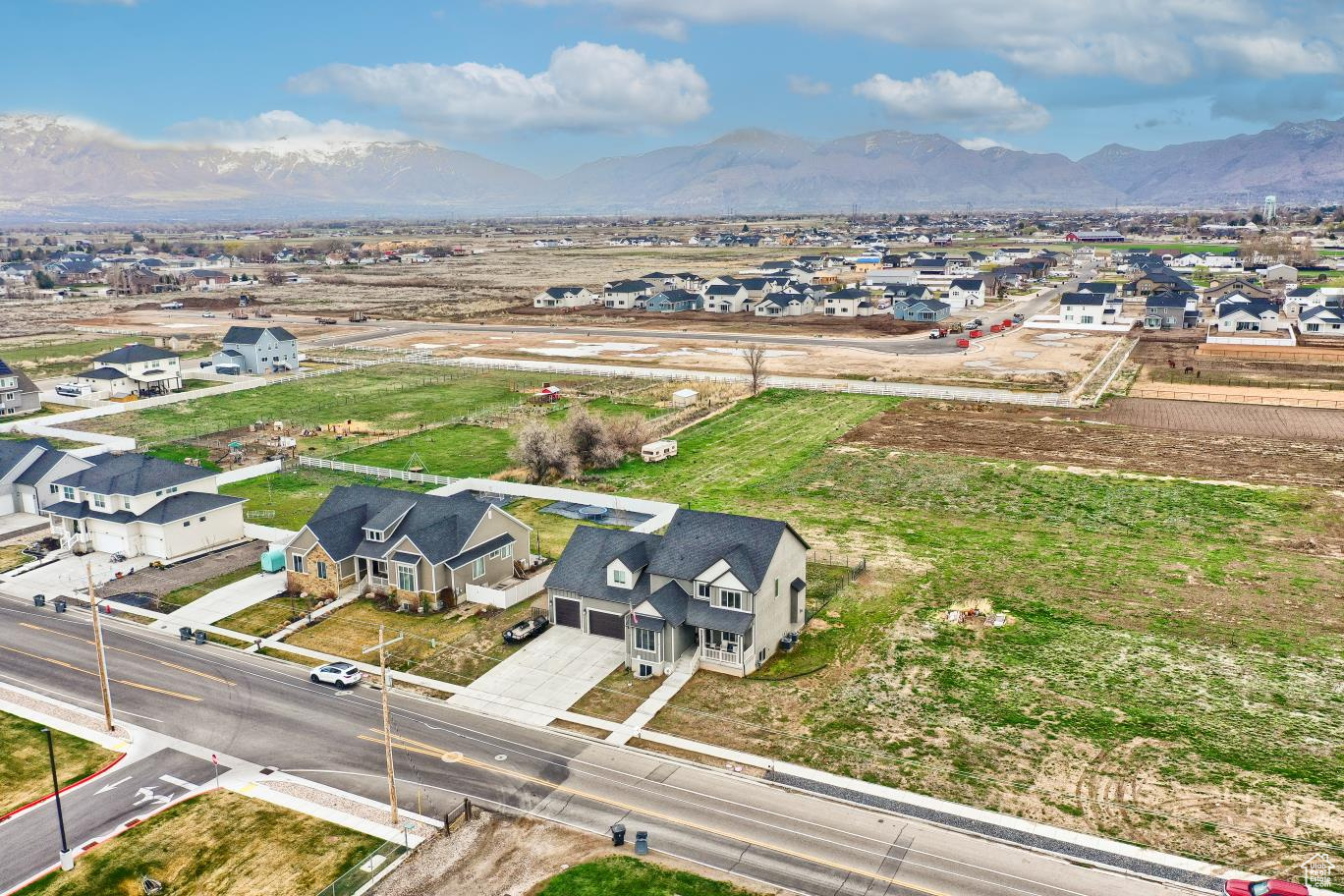 SUNSET EQUESTRIAN - Residential