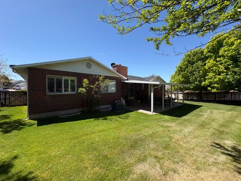 Tiny photo for 545 S 1350 E, Fruit Heights, UT 84037 (MLS # 2158518)