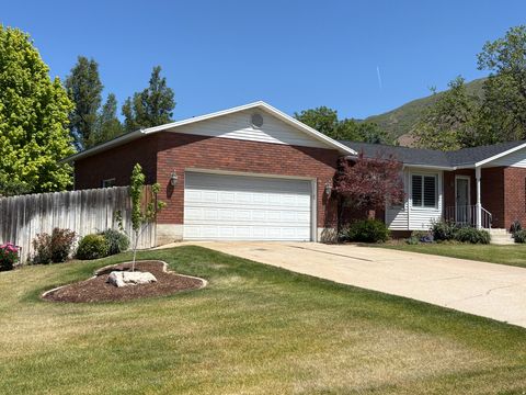 Tiny photo for 545 S 1350 E, Fruit Heights, UT 84037 (MLS # 2158518)