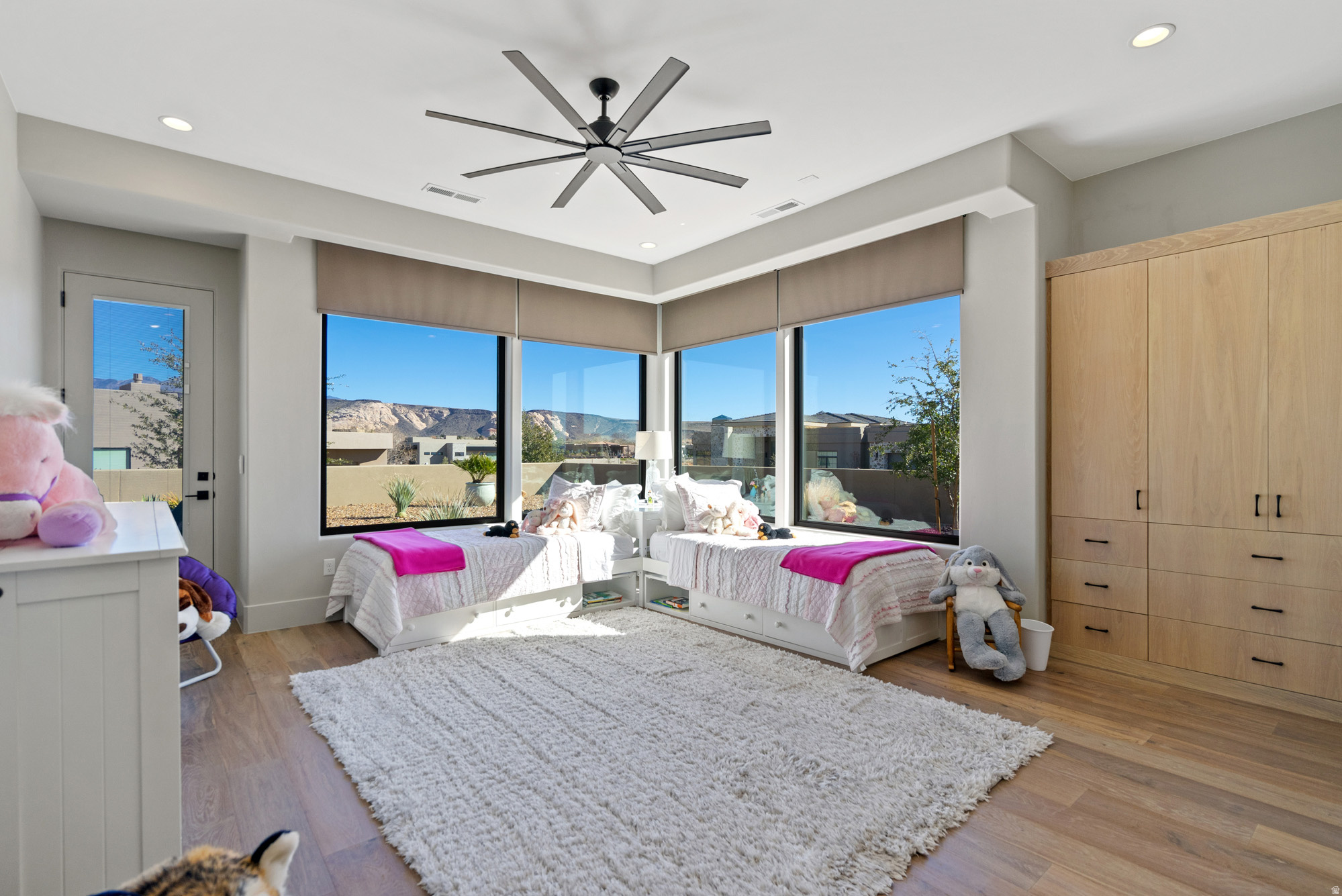 LEDGES OF ST GEORGE PH 10 - Residential