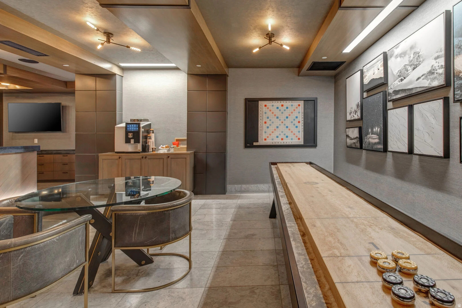 EMPIRE RESIDENCES - Residential