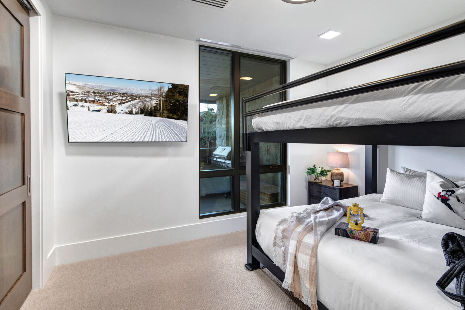 EMPIRE RESIDENCES - Residential