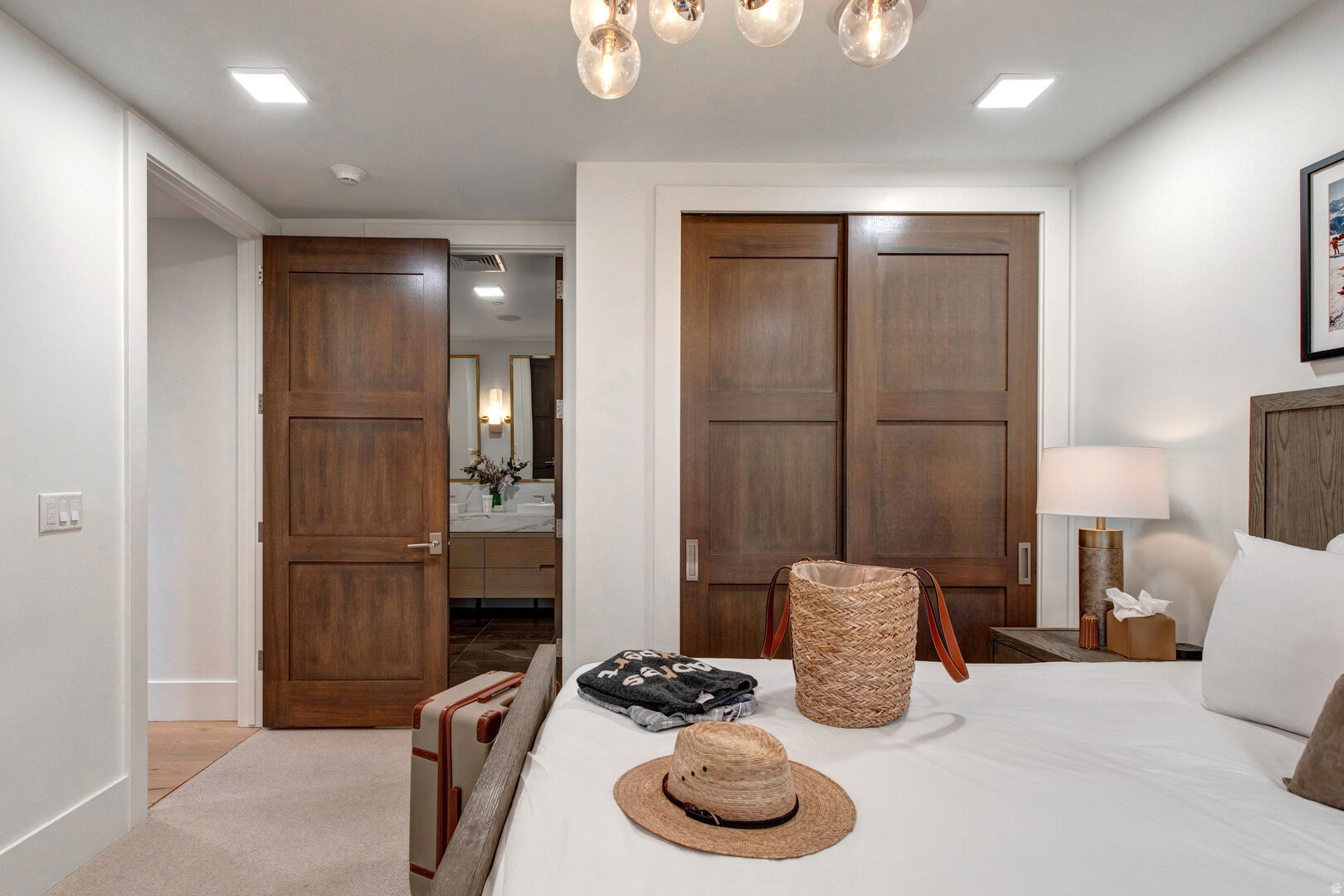 EMPIRE RESIDENCES - Residential