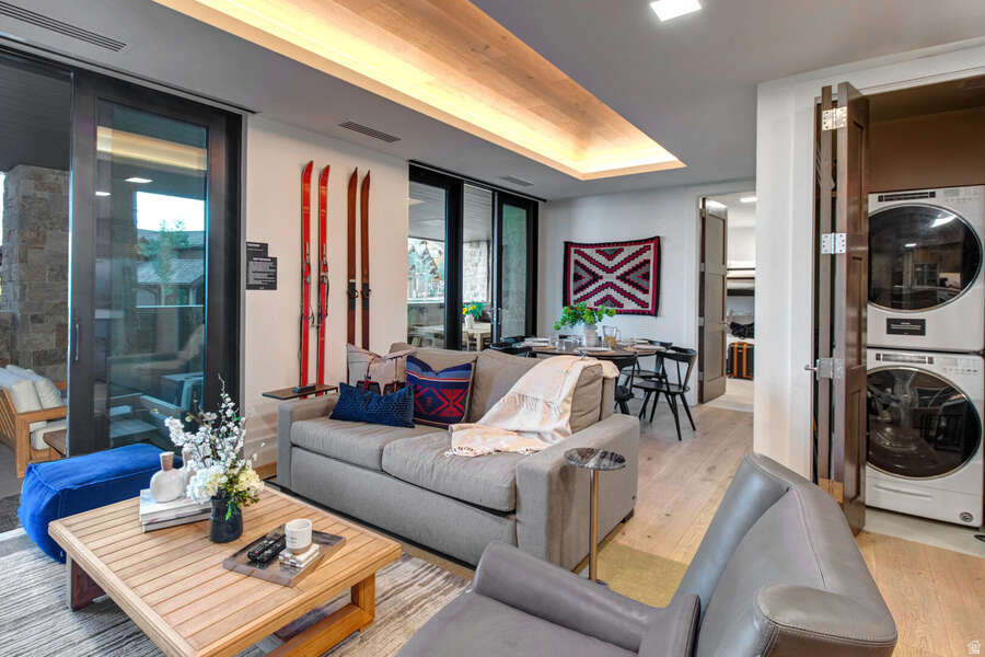 7697 VILLAGE WAY 103