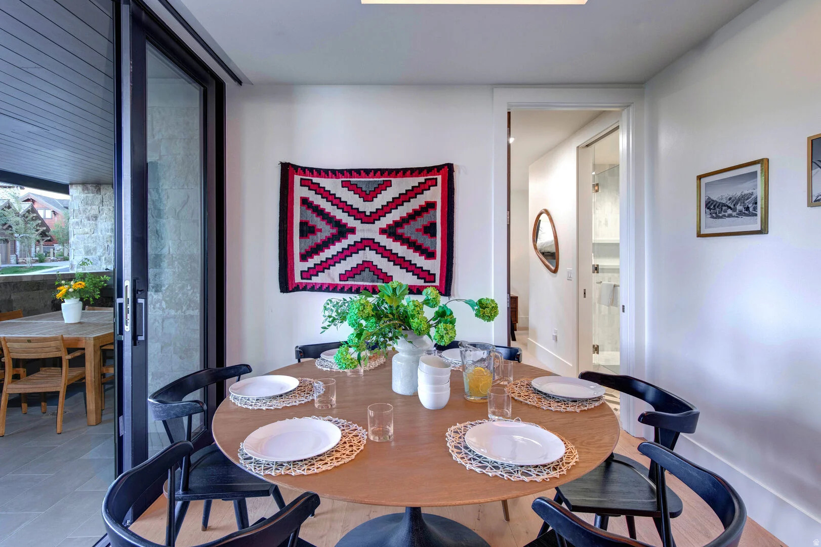 EMPIRE RESIDENCES - Residential