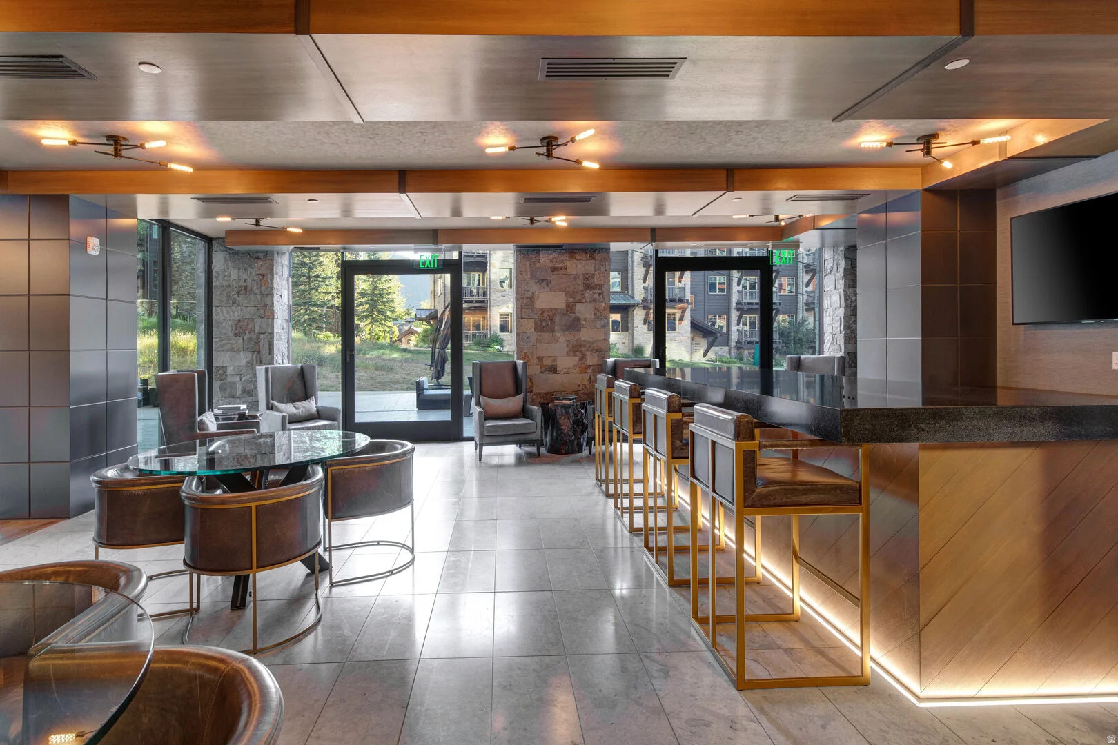 EMPIRE RESIDENCES - Residential