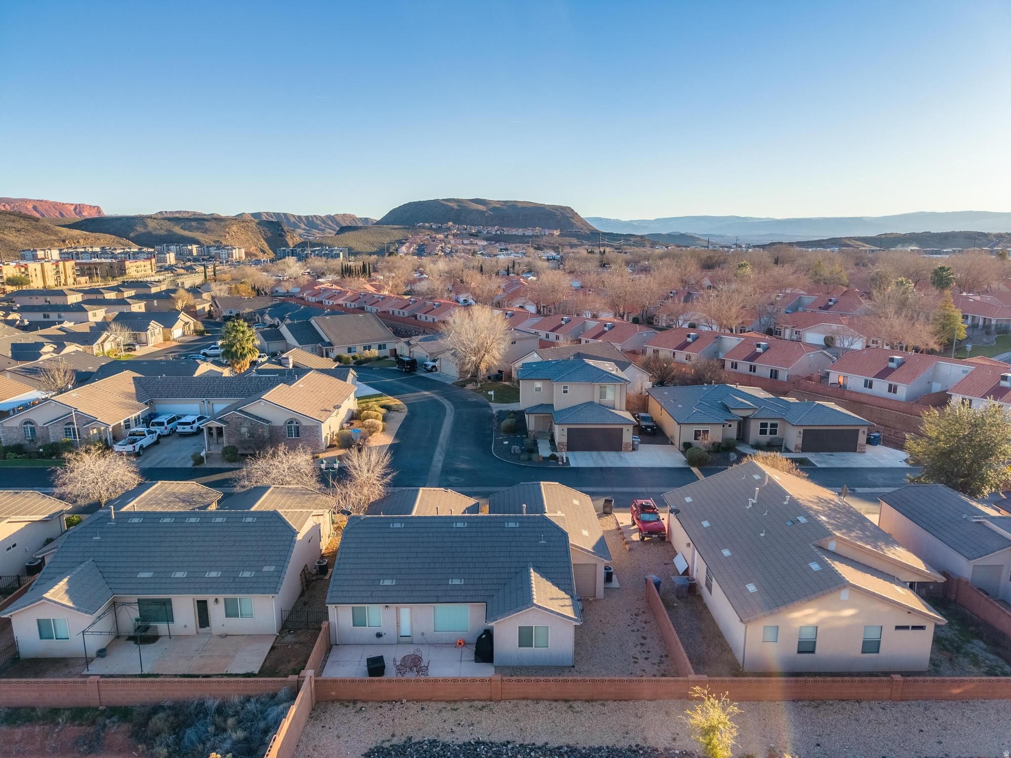 ENGLISH OAKS EST 1 AMD - Residential