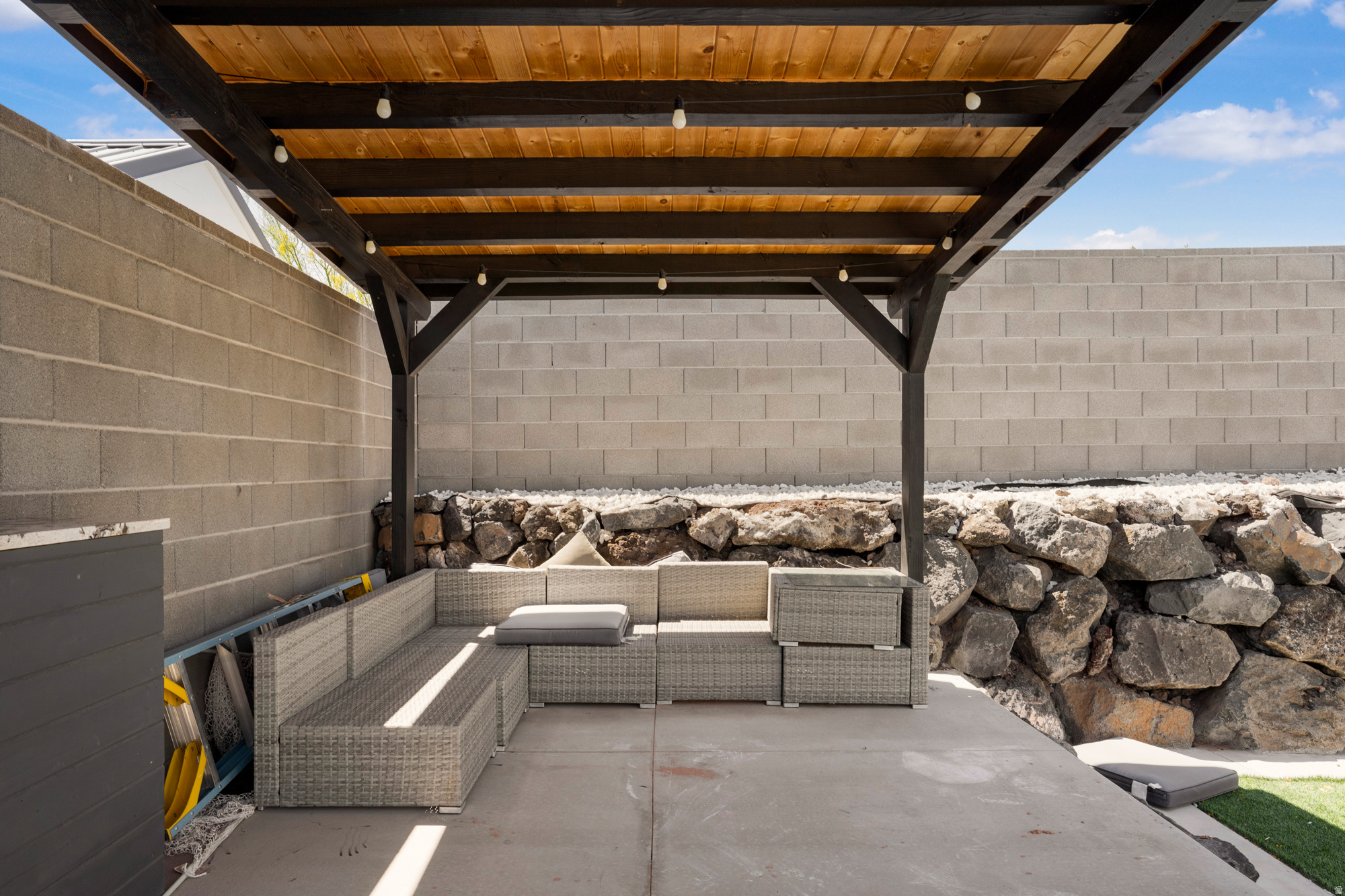 FIREROCK 3 - Residential