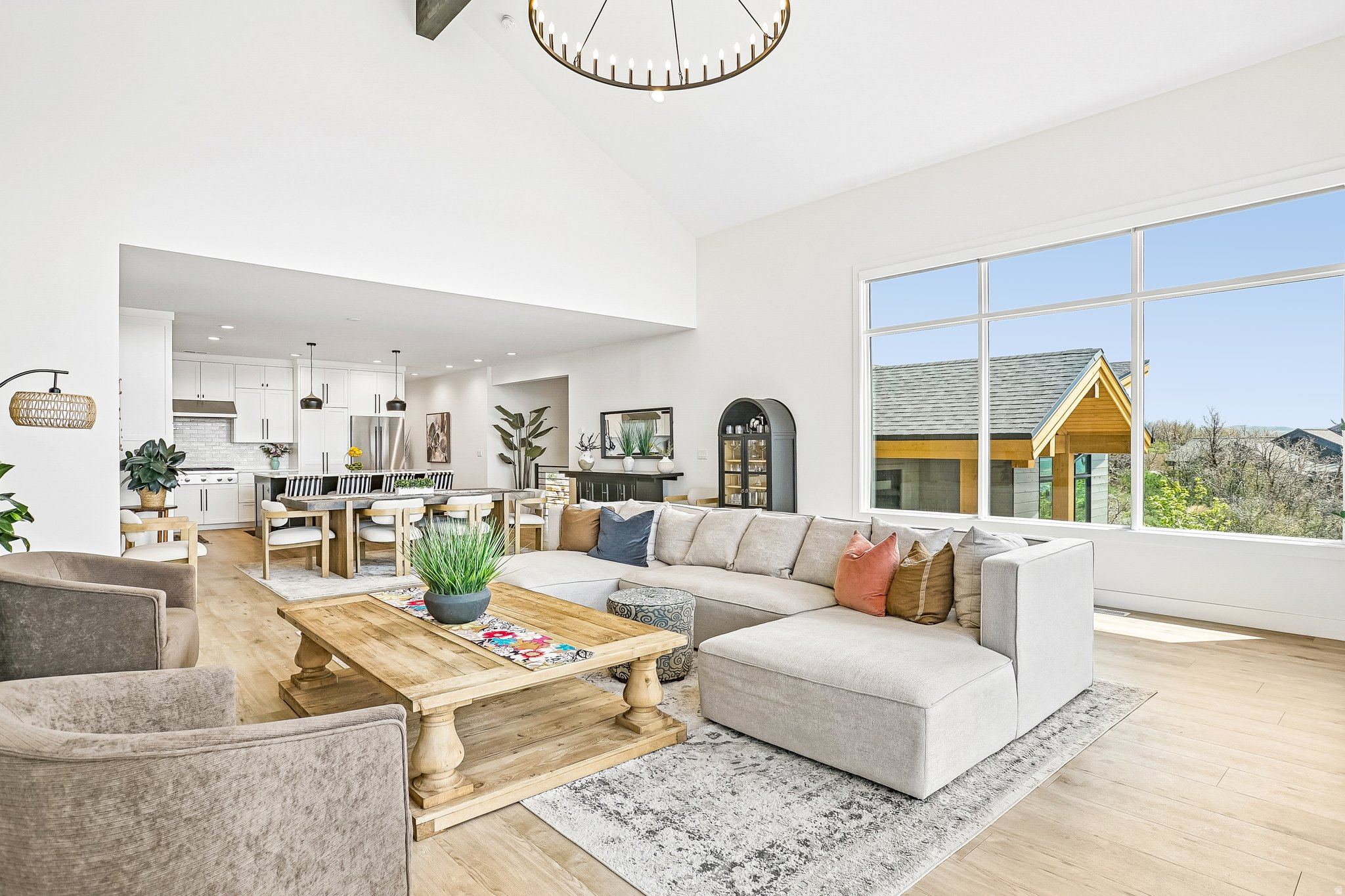 SOARING HAWK - Residential