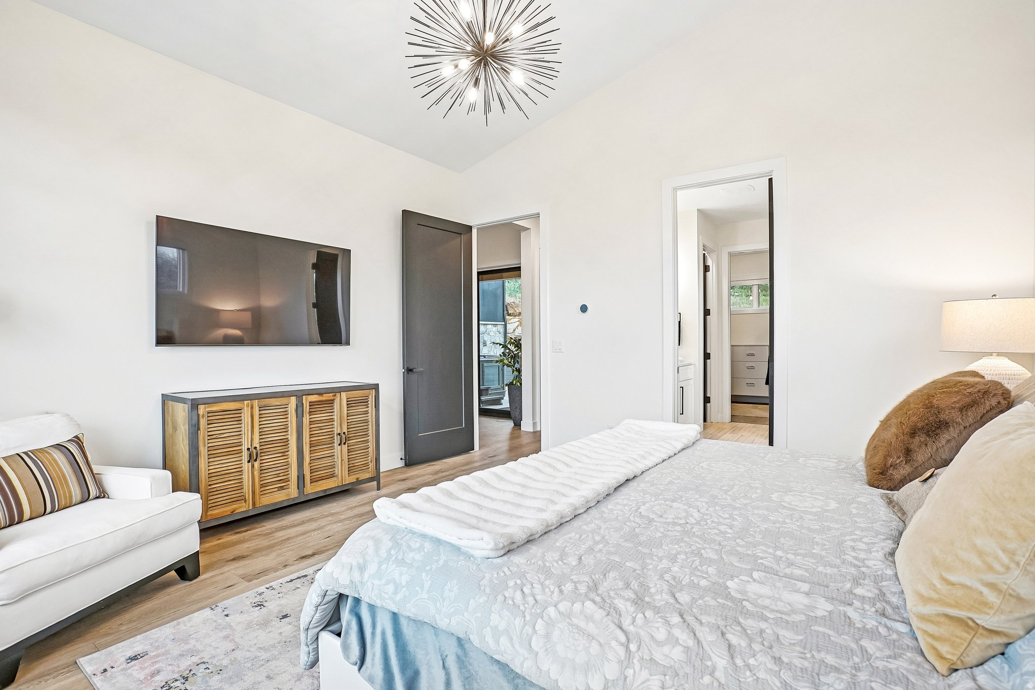 SOARING HAWK - Residential