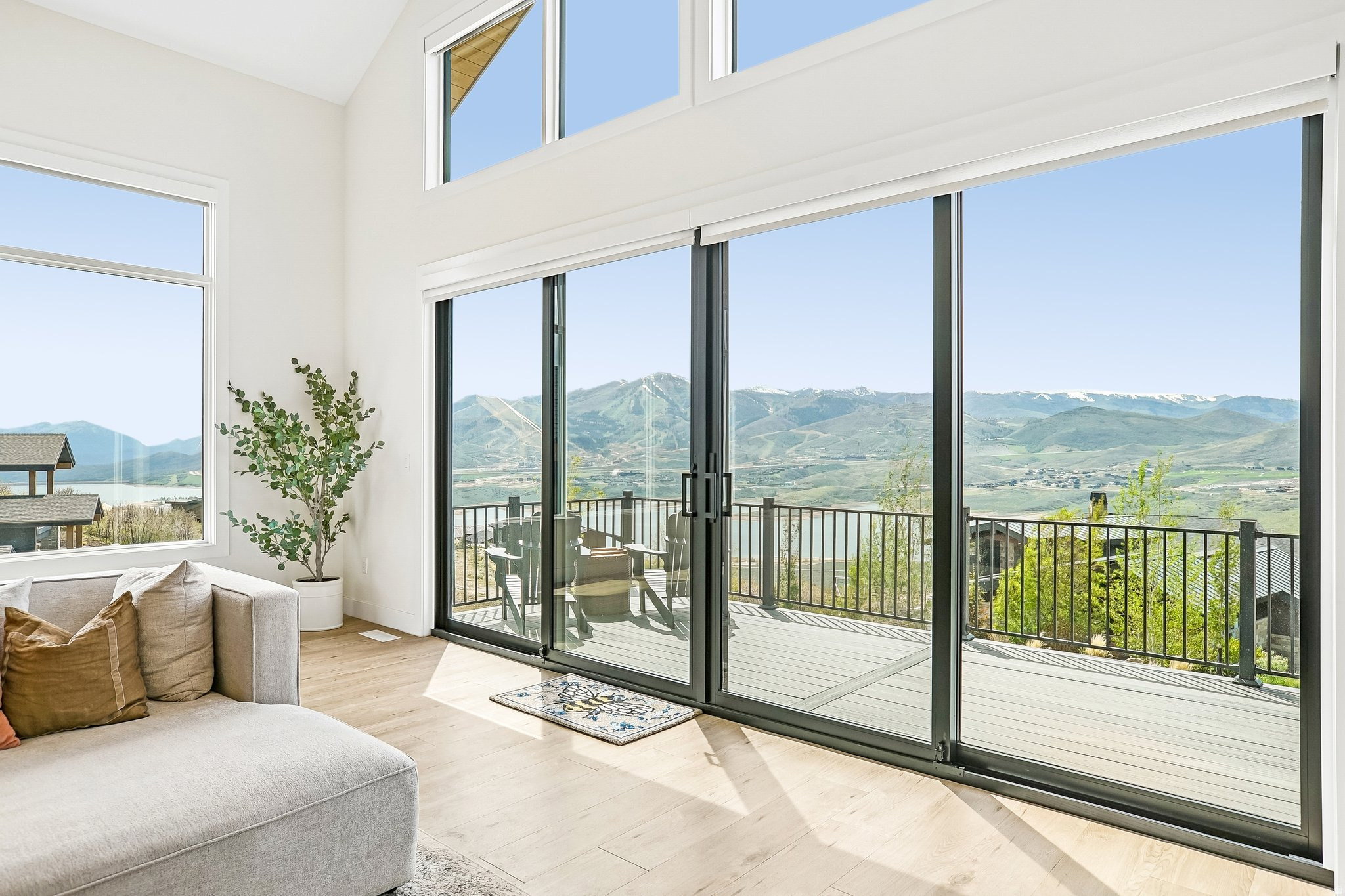 SOARING HAWK - Residential