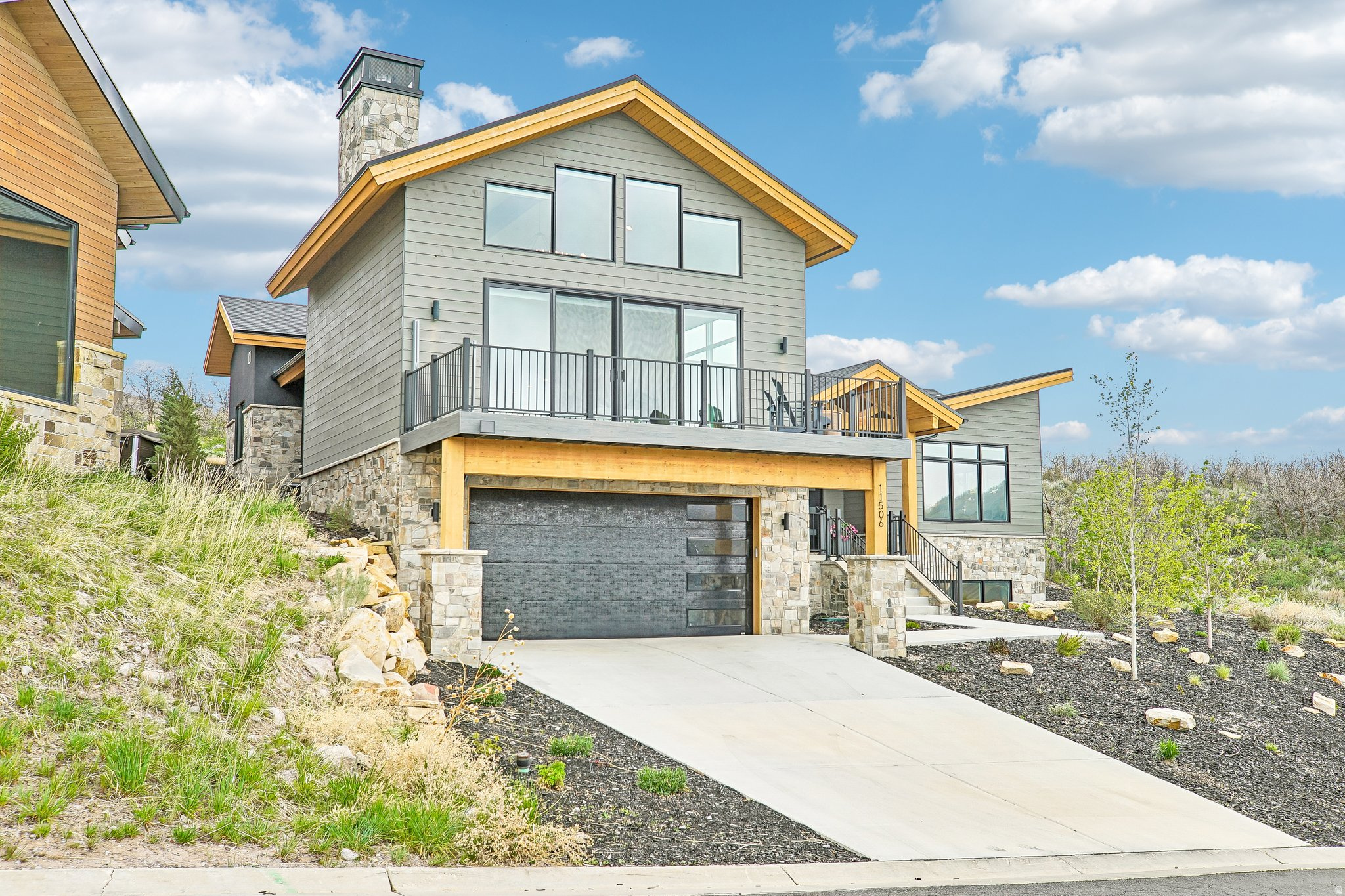 SOARING HAWK - Residential