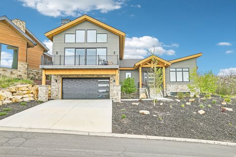 Photo of 11506 N WHITE TAIL CT, Hideout, UT 84036 (MLS # 2158393)