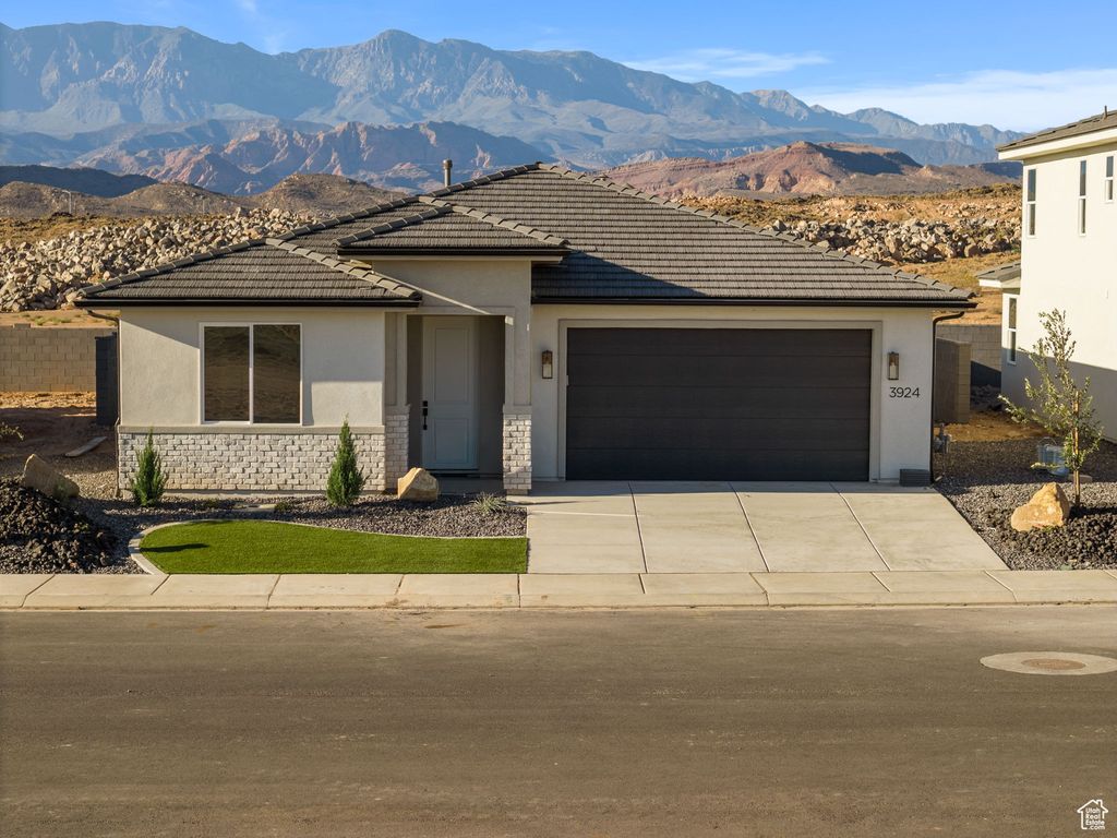 Photo of 3924 W 1440 S, Hurricane, UT 84737 (MLS # 2114666)