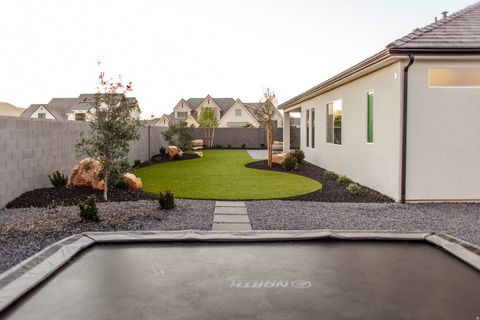 Tiny photo for 302 E MAYFIELD WOODS LN, Washington, UT 84780 (MLS # 2127467)