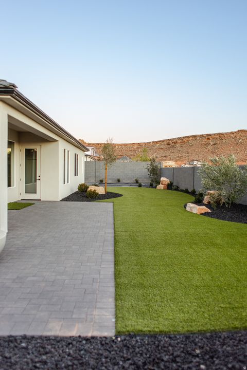 Tiny photo for 302 E MAYFIELD WOODS LN, Washington, UT 84780 (MLS # 2127467)