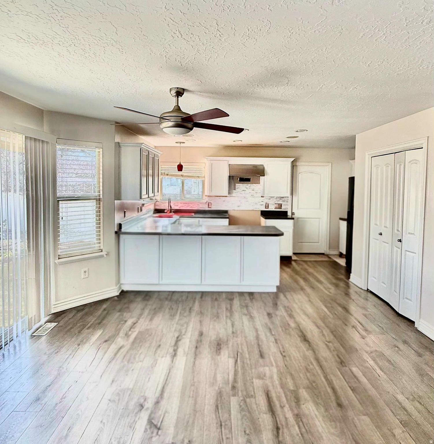 SUNSET ESTATES - Residential