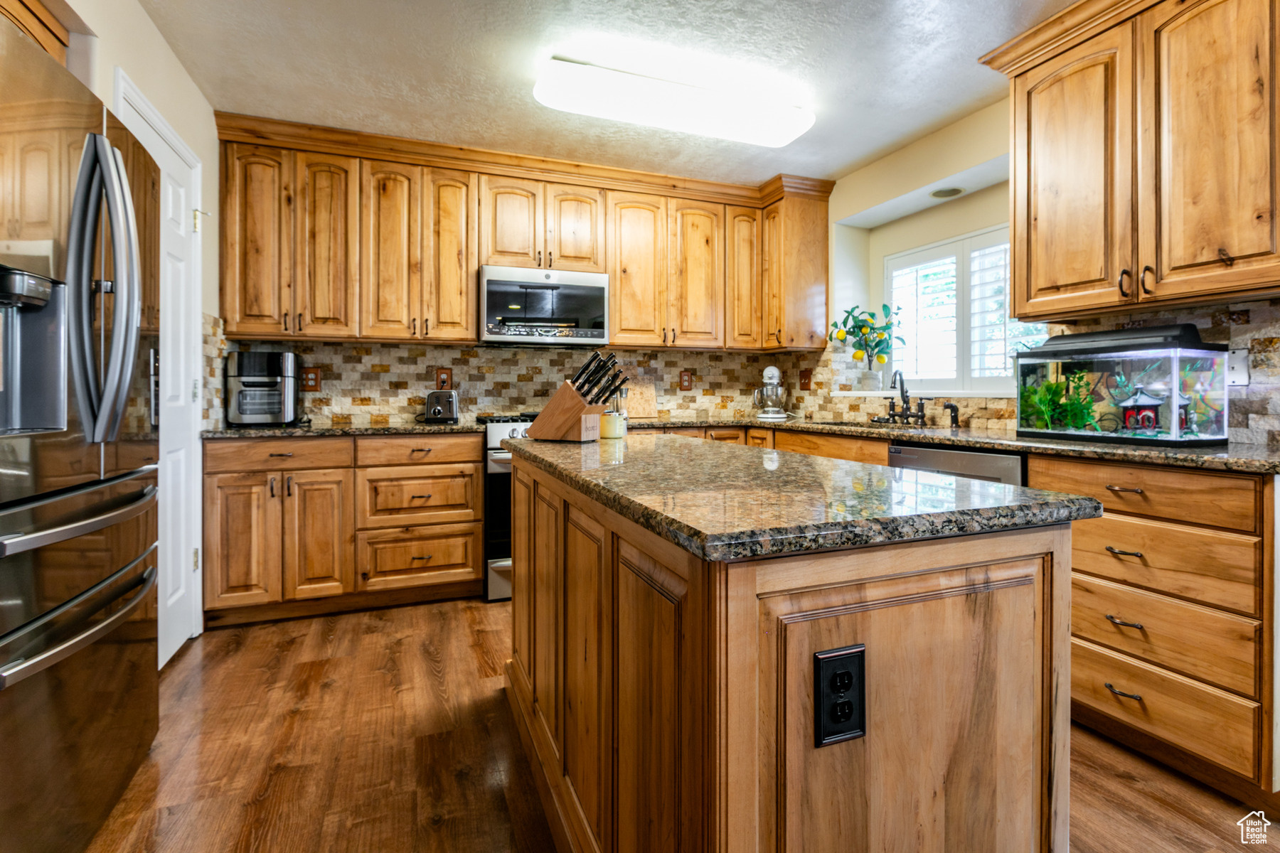 SUNSET PONDS - Residential