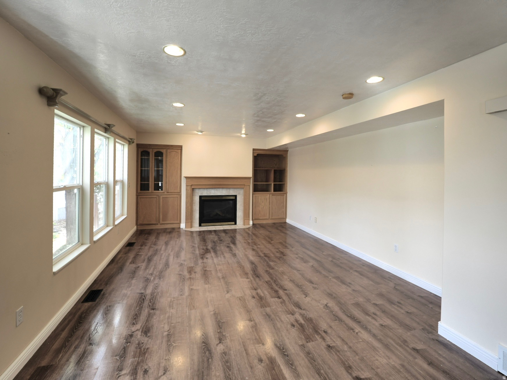 SUNSET PONDS - Residential